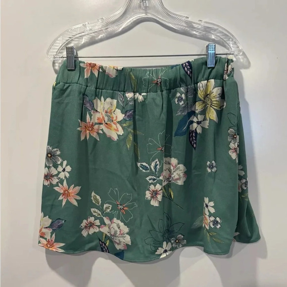 NWT DR2 Green Floral Print Wrap‎ Mini Skort Skirt Womens Size Large (185) - Picture 2 of 5